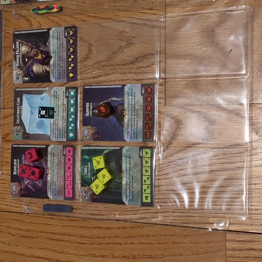 D&D Battle for FaerĂťn Dice Masters - 85 Cards 28 Base Dice 69 Char Dice - Picture 11 of 16